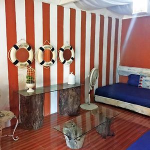 Habitación Estándar con 2 Camas Individuales
